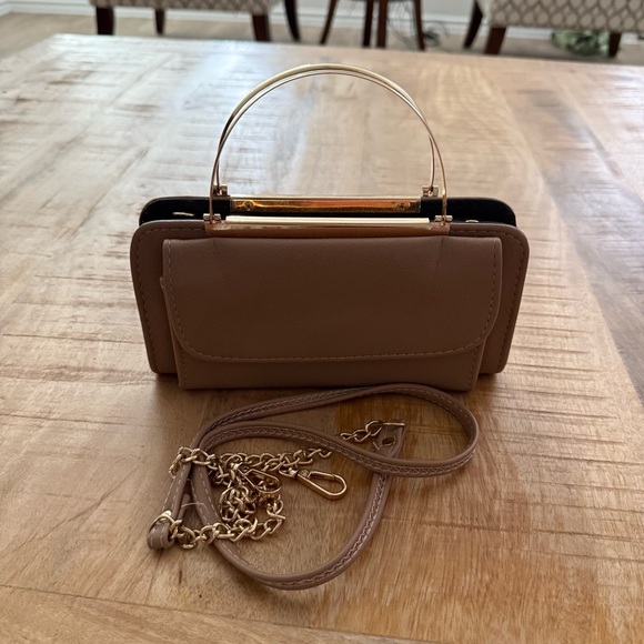 Chic Tan Clutch with Gold Accents - Picture 7 of 8